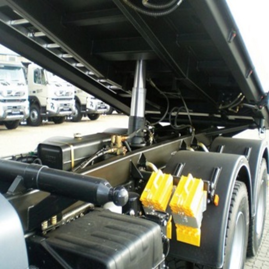 Гидрофикация тонар. Hyva fc a137-4-05405. Бак гидрофикации hyva. Комплект гидрофикации hyva. Гидравлический бак с полуприцепа тонар.